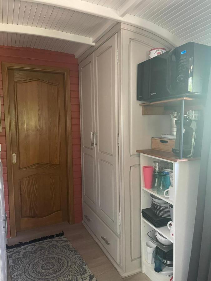 Roulotte En Bois Sud France Guest House Le Soler Ngoại thất bức ảnh