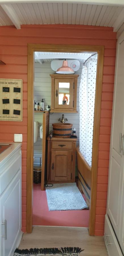 Roulotte En Bois Sud France Guest House Le Soler Ngoại thất bức ảnh