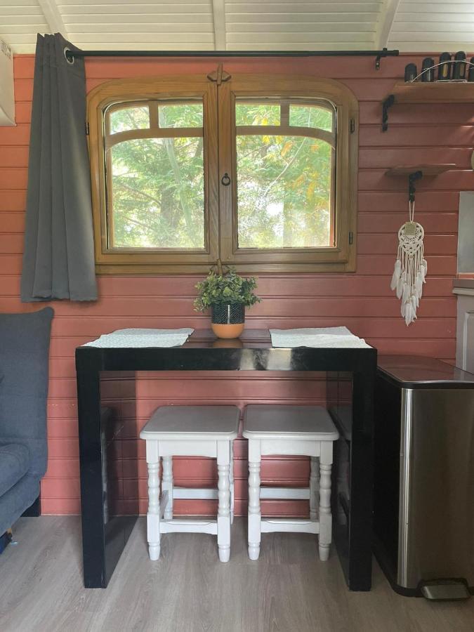 Roulotte En Bois Sud France Guest House Le Soler Ngoại thất bức ảnh