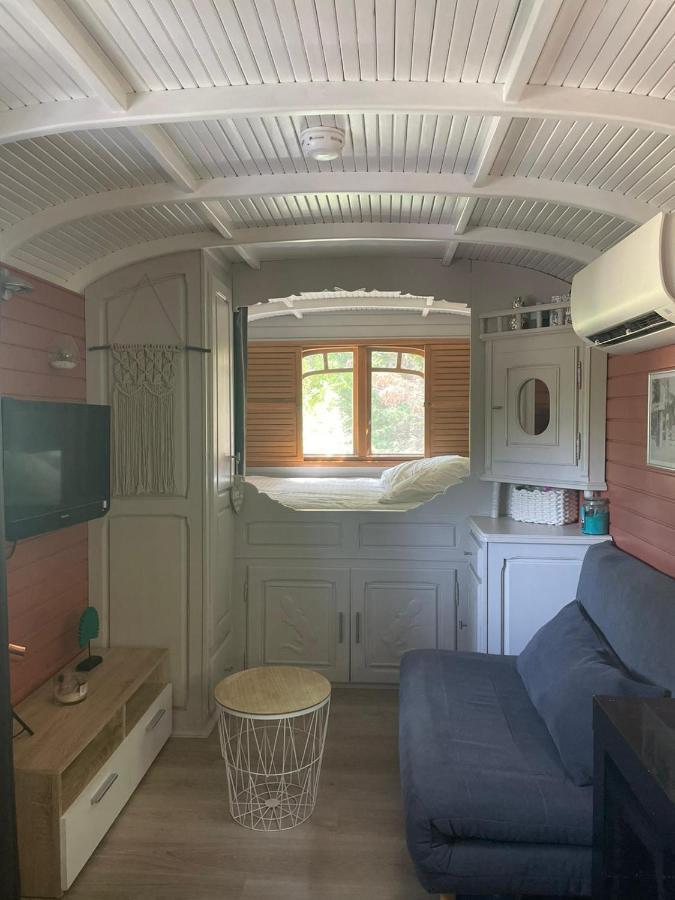 Roulotte En Bois Sud France Guest House Le Soler Ngoại thất bức ảnh